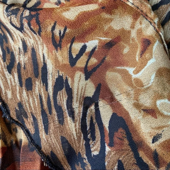 Laura Leopard Print Raffle  Blouse - Picture 16 of 16